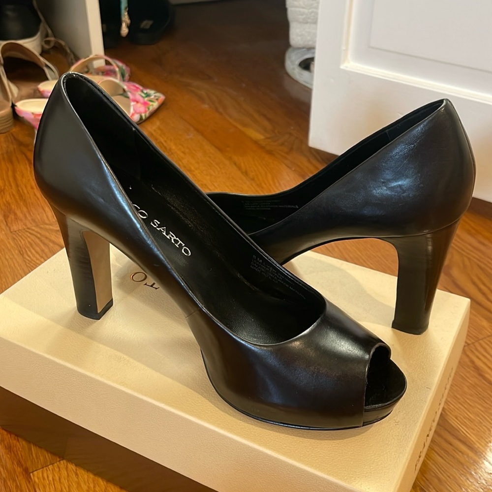 BRAND NEW FRANCO SARTO HEELS